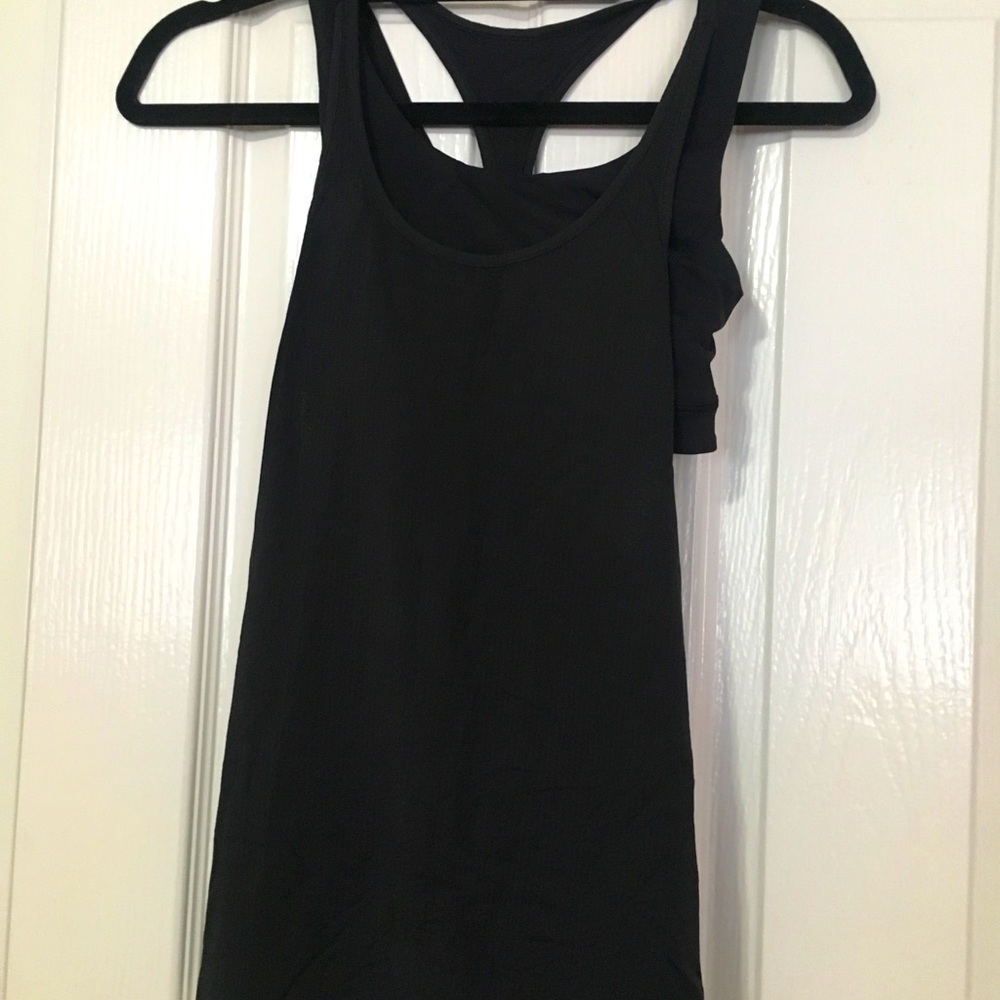 Lululemon tank with built in bra